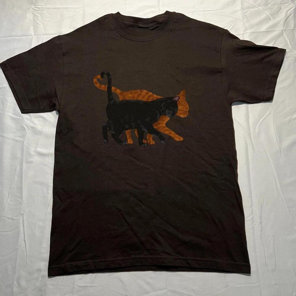Brown Cat Graphic Tee - Picture 1 of 4